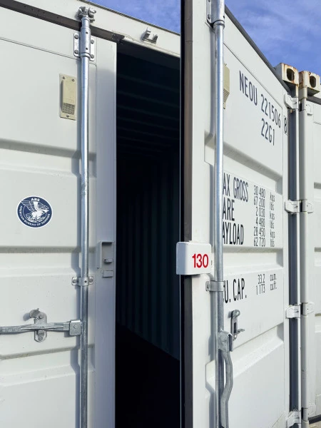 Ouverture porte container
